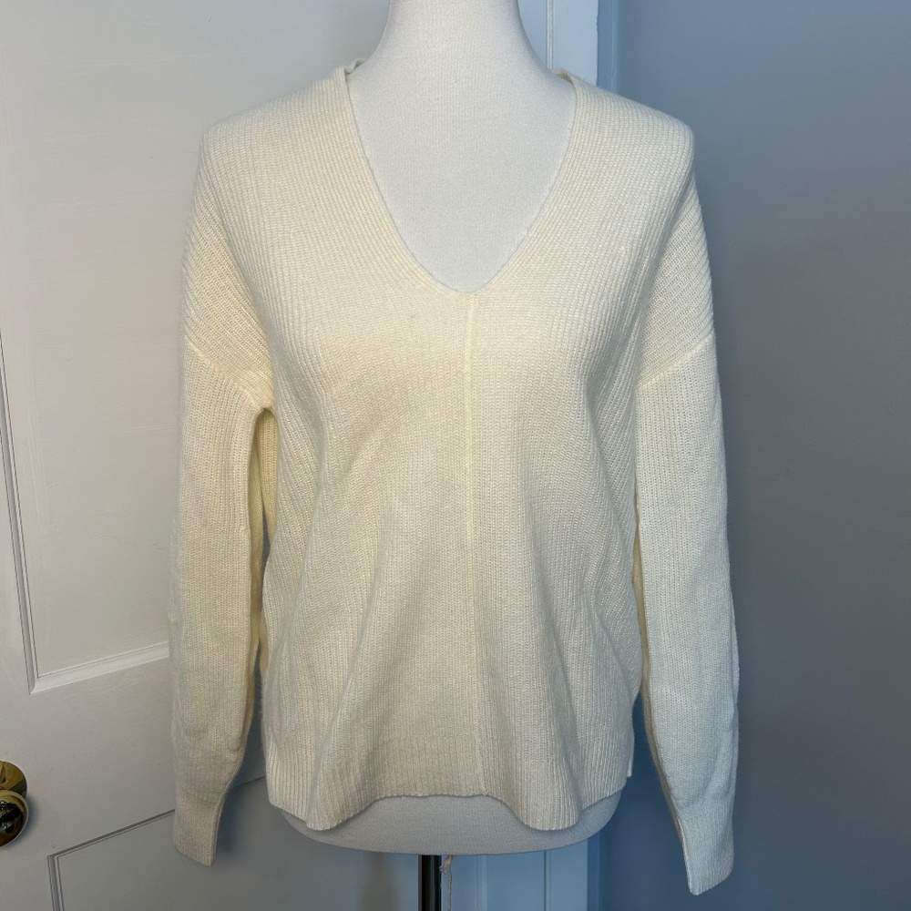 NWT Sundance cashmere sweater| Cream | size medium| light weight